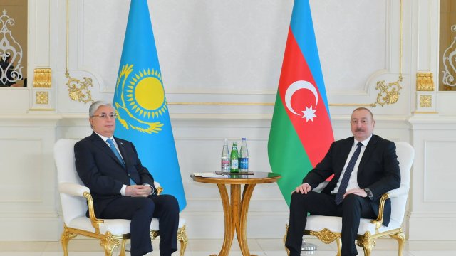 İlham Əliyev Kasım-Jomart Tokayevi təbrik etdi