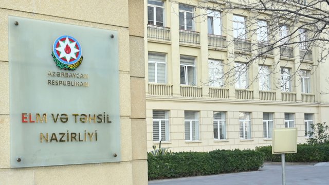 
Nazirlik: İranda Azərbaycan dilində məktəb yoxdur, azərbaycanlılar öz ana dillərində təhsil almaq hüququndan məhrum edilirlər