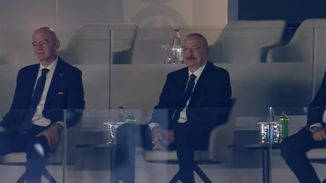 Prezident oyunu stadiondan izlədi